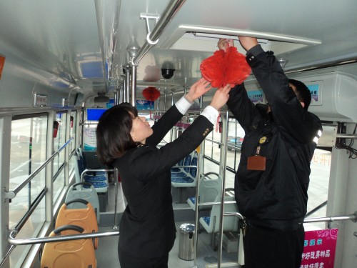 温馨巴士公司开展微笑在脸服务在心活动-青