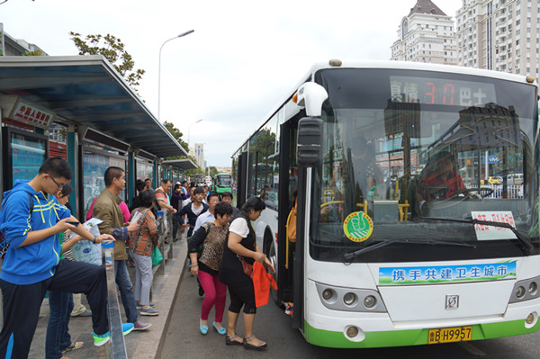 国庆假期真情巴士运送乘客307万 - 青岛西海岸