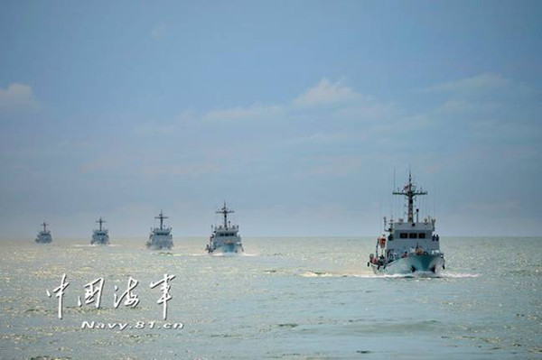 直击南海舰队某水警区扫雷舰编队新年开训-青