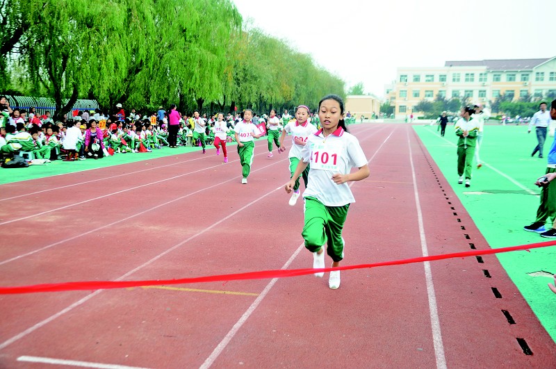 第二实验小学秋季运动会 上场赛成绩下场结友