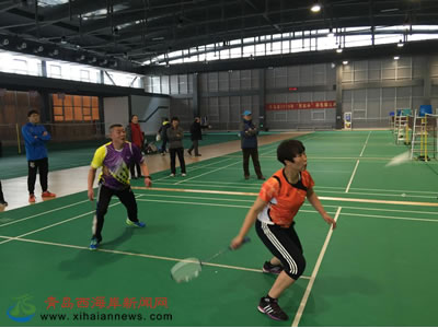 青岛港湾职业技术学院代表队参加青岛港羽毛球