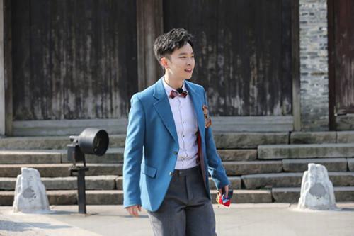 董子健《高能少年团》上演大飚客 枕头大战很有爱